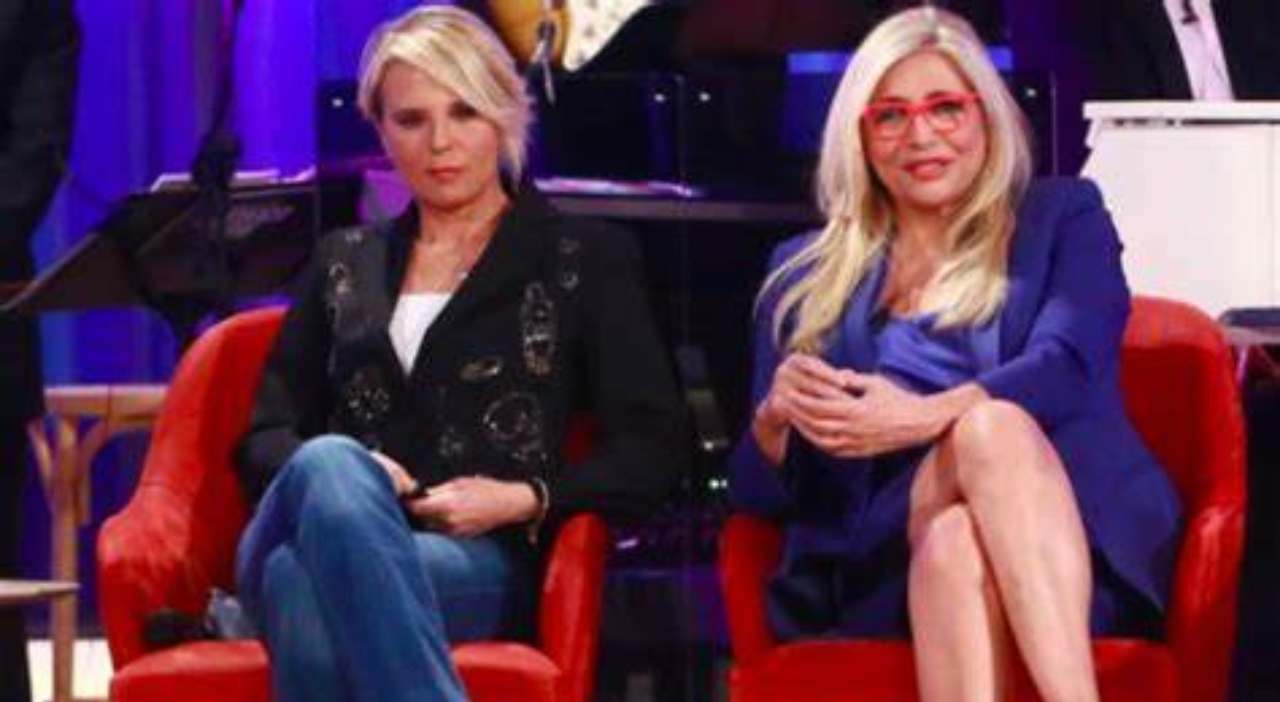 Mara e Maria de filippi sedute