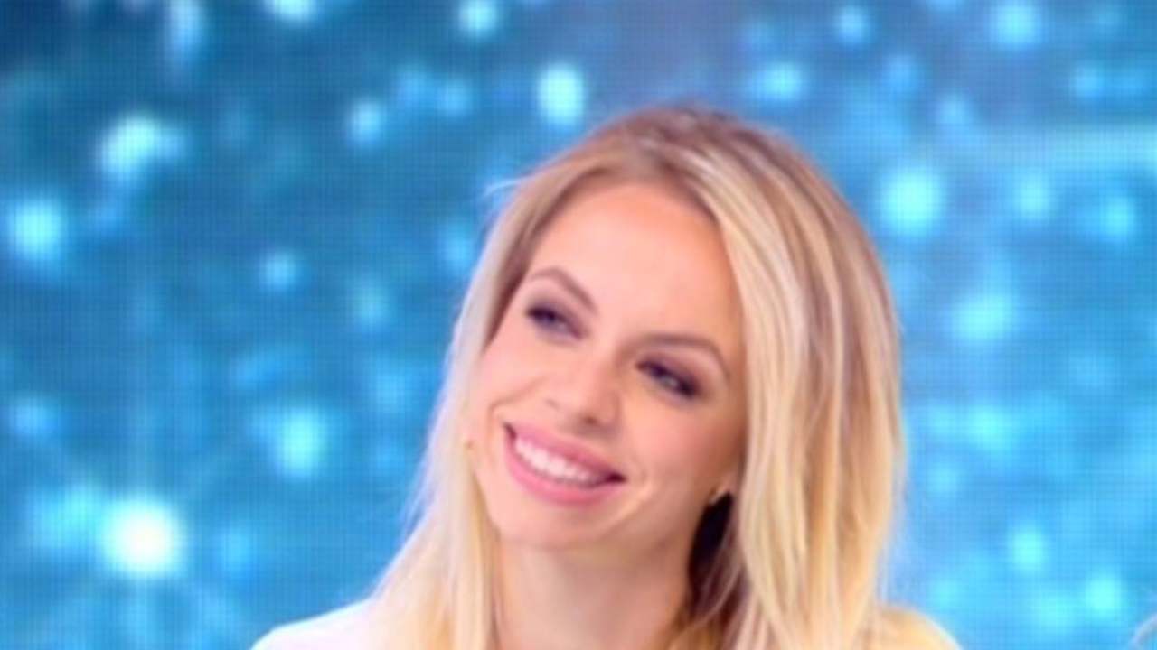 Guendalina Dorelli durante una trasmissione televisiva