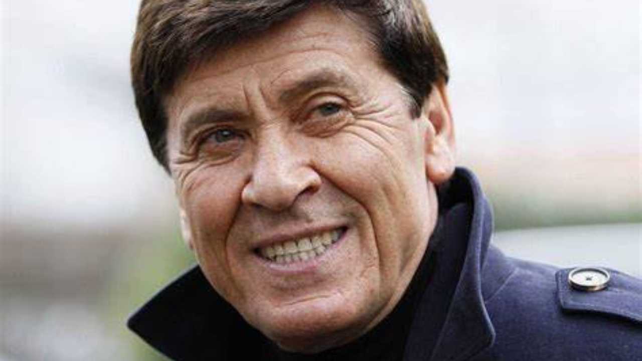 gianni morandi sorride